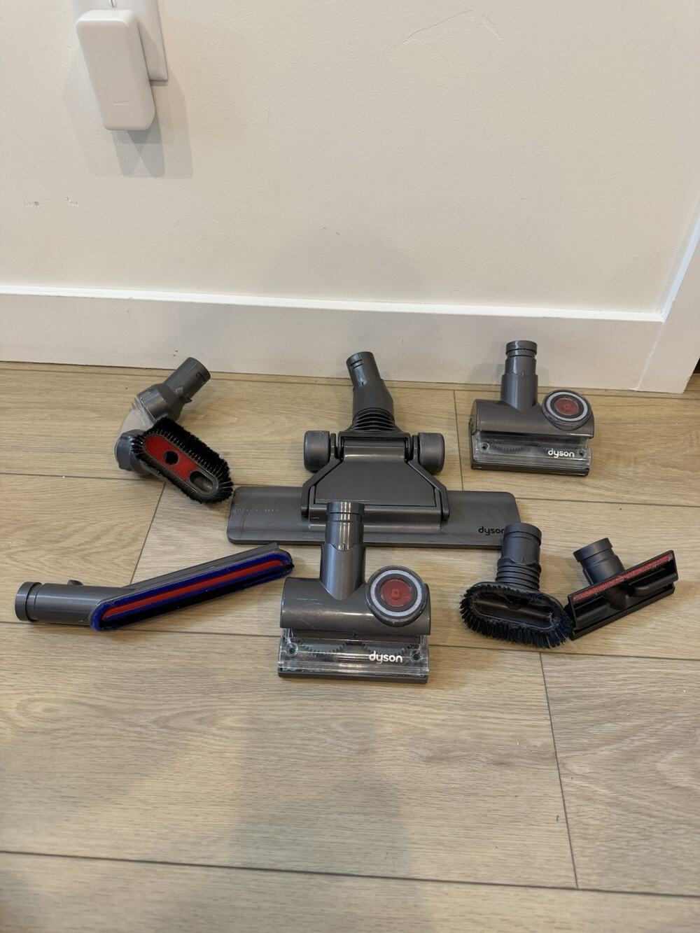 7pcs GENUINE Dyson UP13 UP14 UP15 UP16 UP19 UP20 UP30 V6 TOOL ATTACHMENT KIT SET